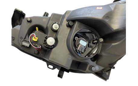 Фары передние Opel Astra J