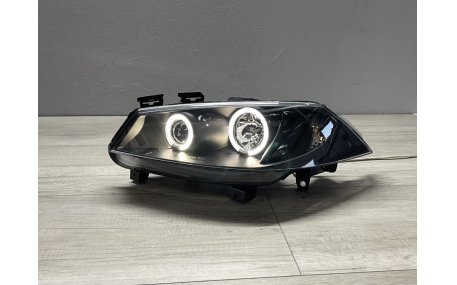 Фары передние Renault Megane 2002-2005