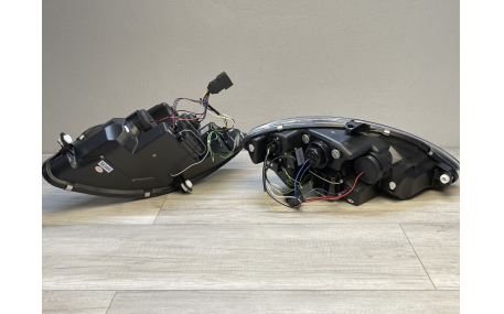 Фары передние Seat Leon