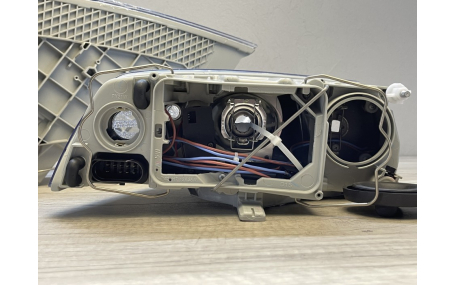 Фары передние Skoda Octavia A5 2004-2008