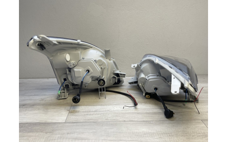 Фары передние Toyota Land Cruiser Prado 120