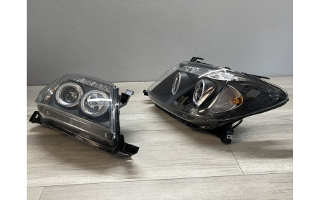 Фары передние Toyota Hilux 2005-2011