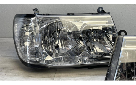 Фары передние Toyota Land Cruiser 100 1998-2004
