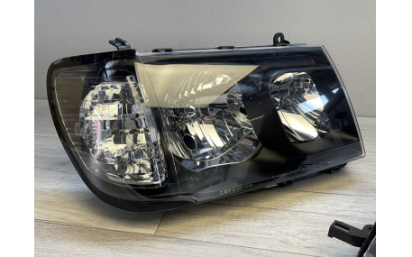 Фары передние Toyota Land Cruiser 100 1998-2004