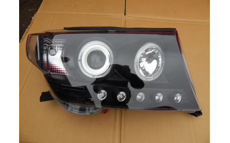 Фары передние Toyota Land Cruiser 200