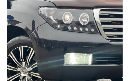 Фары передние Toyota Land Cruiser 200