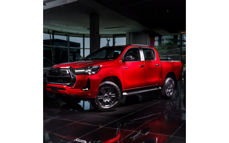 Фары передние Toyota Hilux 2021-2024