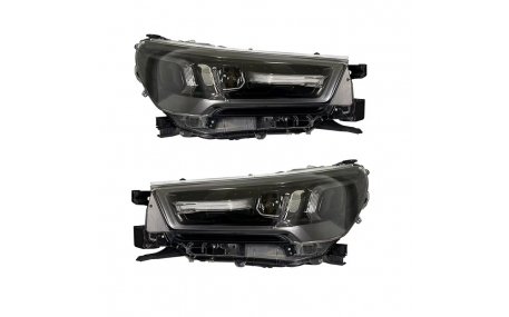 Фары передние Toyota Hilux 2021-2024