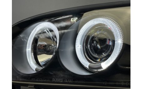 Фары передние Volkswagen Golf 3