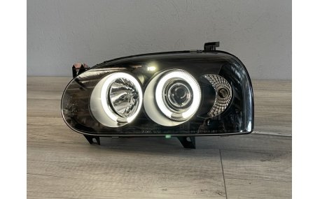 Фары передние Volkswagen Golf 3