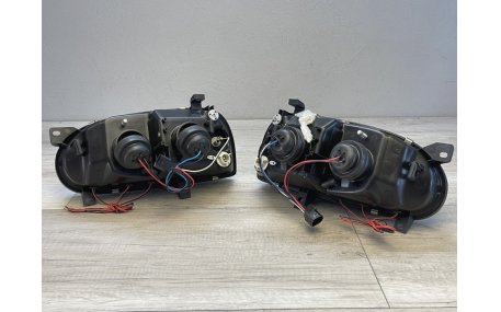 Фары передние Volkswagen Golf 3