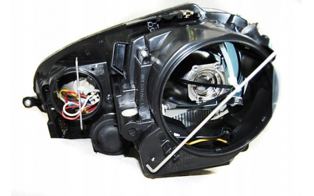 Фары передние Volkswagen Golf 5