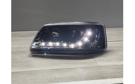 Фары передние Volkswagen T5