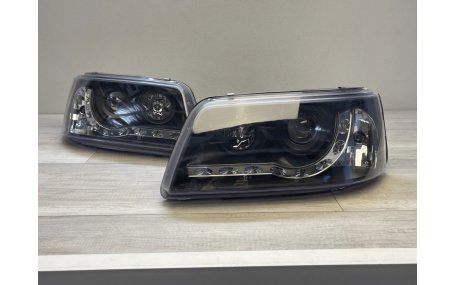 Фары передние Volkswagen T5