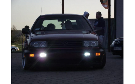 Фары передние Volkswagen Vento
