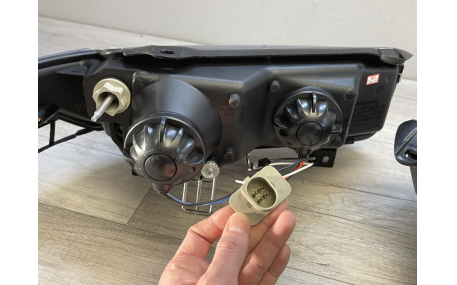 Фары передние Volkswagen Passat B4