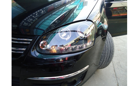 Фары передние Volkswagen Golf 5