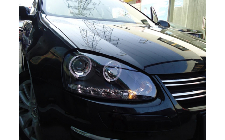 Фары передние Volkswagen Golf 5