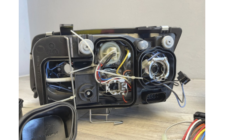 Фары передние Volkswagen Bora