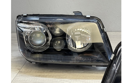 Фары передние Volkswagen Bora