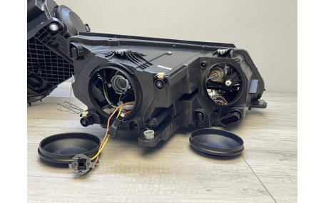 Фары передние Volkswagen Tiguan 2011-2016