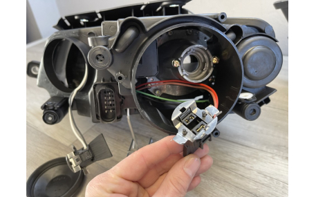 Фары передние Volkswagen Passat B6