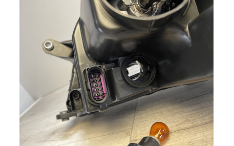 Фары передние Volkswagen Tiguan 2007-2011