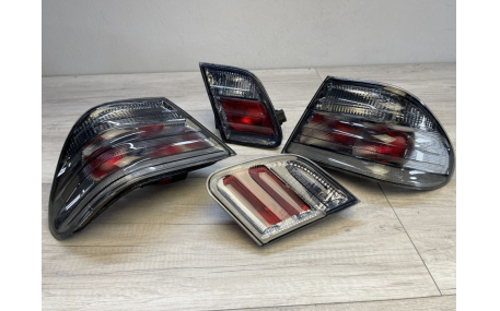 Фонари задние Mercedes E-class W210