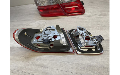 Фонари задние Mercedes E-class W210