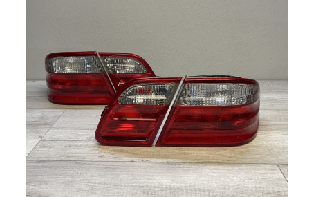 Фонари задние Mercedes E-class W210