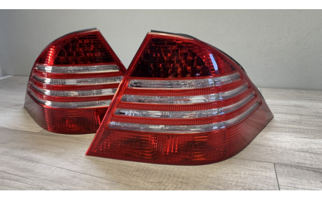 Фонари задние Mercedes S-class W220