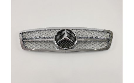 Решетка радиатора Mercedes C-class W203