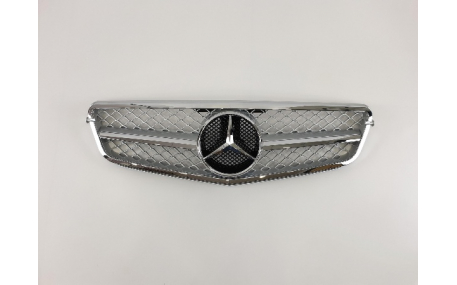 Решетка радиатора Mercedes C-class W204