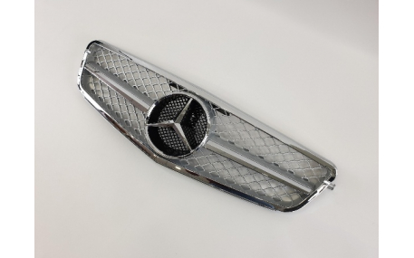 Решетка радиатора Mercedes C-class W204