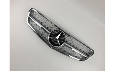 Решетка радиатора Mercedes C-class W204