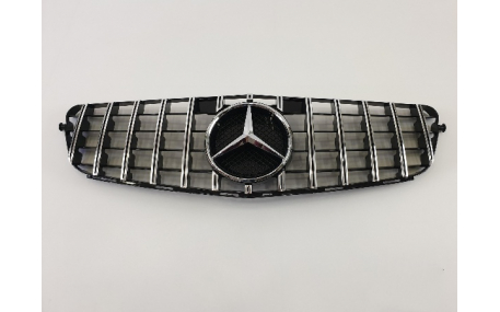 Решетка радиатора Mercedes C-class W204