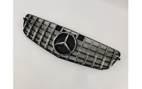 Решетка радиатора Mercedes C-class W204