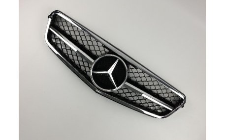 Решетка радиатора Mercedes C-class W204