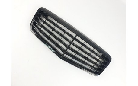 Решетка радиатора Mercedes E-class W211 2006-2009
