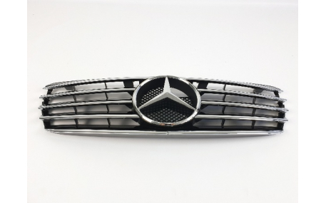 Решетка радиатора Mercedes E-class W211 2002-2006