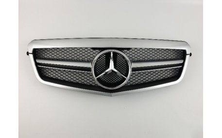 Решетка радиатора Mercedes E-class W212 2009-2013