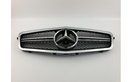 Решетка радиатора Mercedes E-class W212 2009-2013