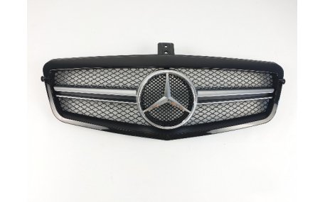 Решетка радиатора Mercedes E-class W212 2009-2013