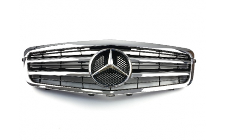 Решетка радиатора Mercedes E-class W212 2009-2013