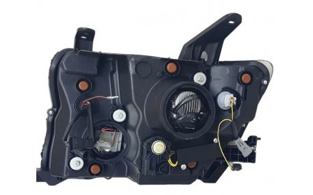 Фары передние Mitsubishi Pajero Wagon 4