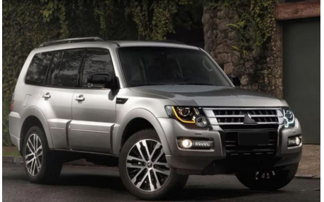 Фары передние Mitsubishi Pajero Wagon 4