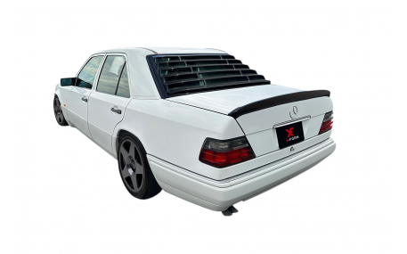 Накладка на заднее стекло Mercedes E-class W124