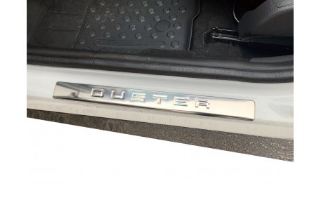 Накладки на пороги Renault Duster