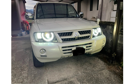 Фары передние Mitsubishi Pajero Wagon 3