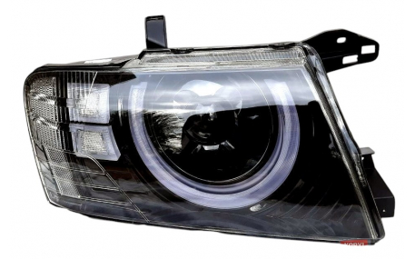 Фары передние Mitsubishi Pajero Wagon 3